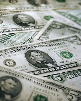 Jangan Takut AS, Indonesia Harus Tinggalkan Dollar
